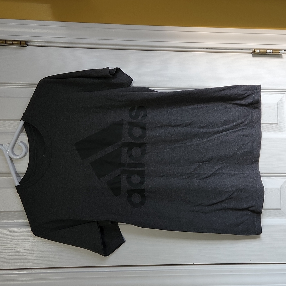 Adidas t-shirt